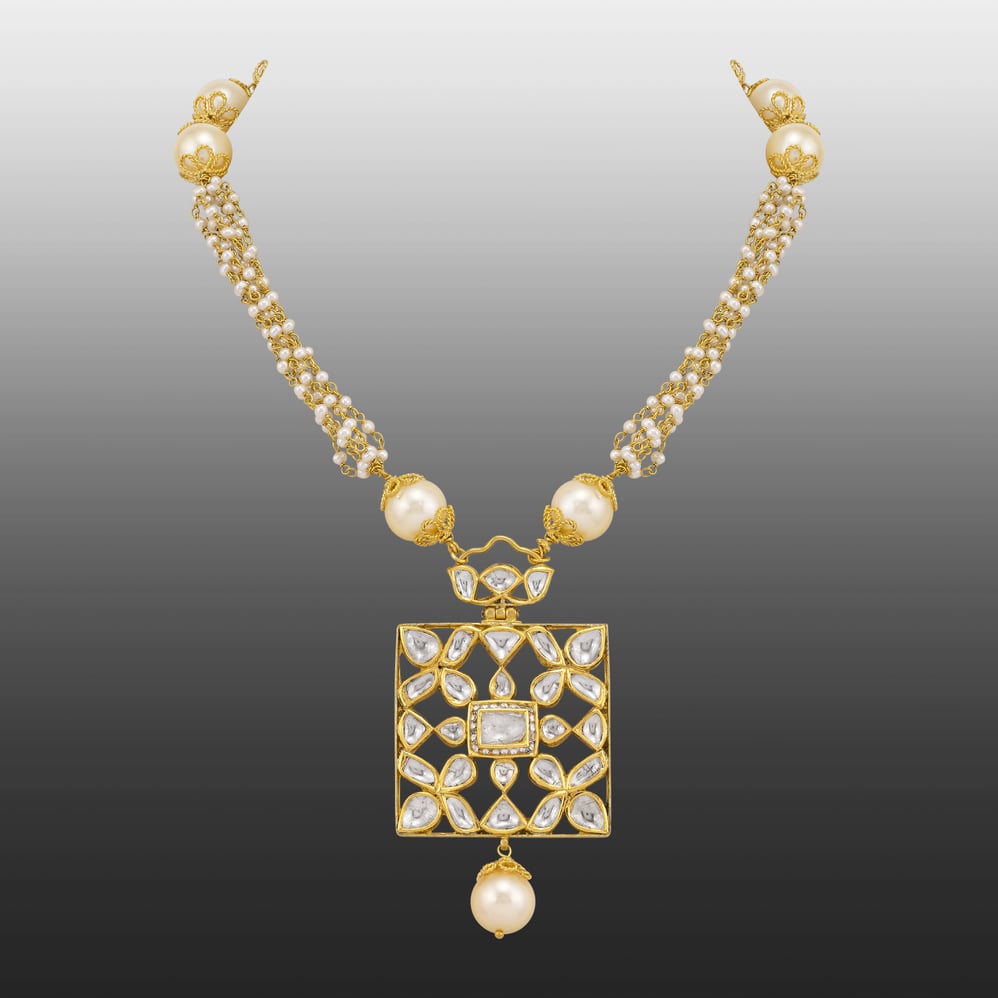 Polki Pendant Necklace with Pearls & Gold Accents